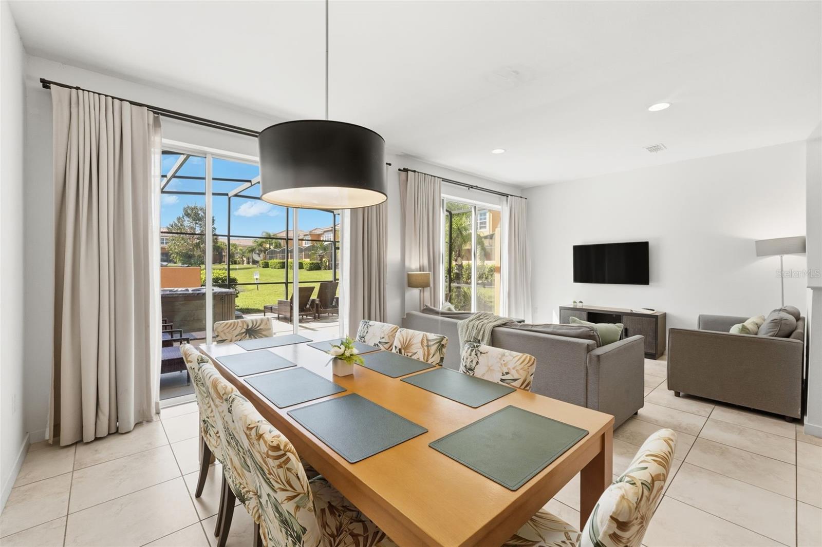 Image 18 of 53 For 2624 Bugatti Court