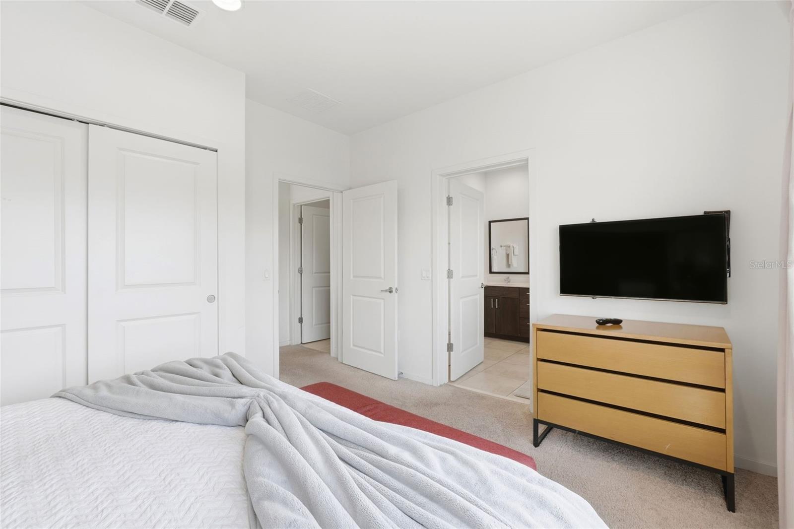 Image 23 of 53 For 2624 Bugatti Court