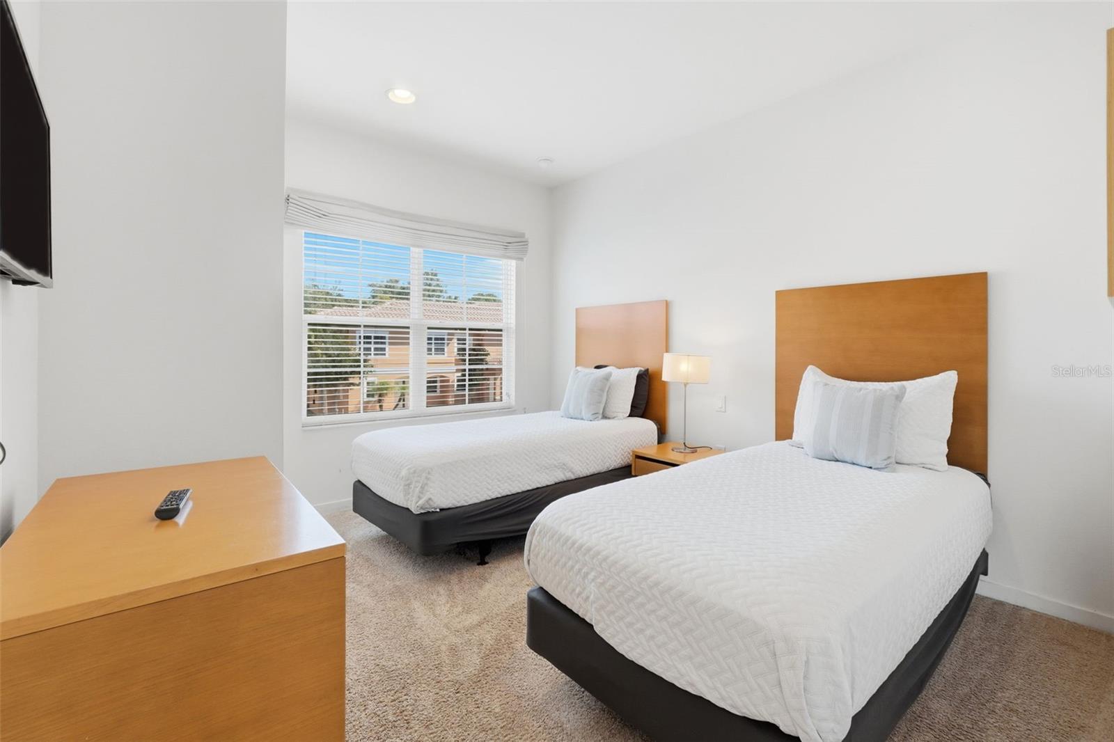 Image 26 of 53 For 2624 Bugatti Court