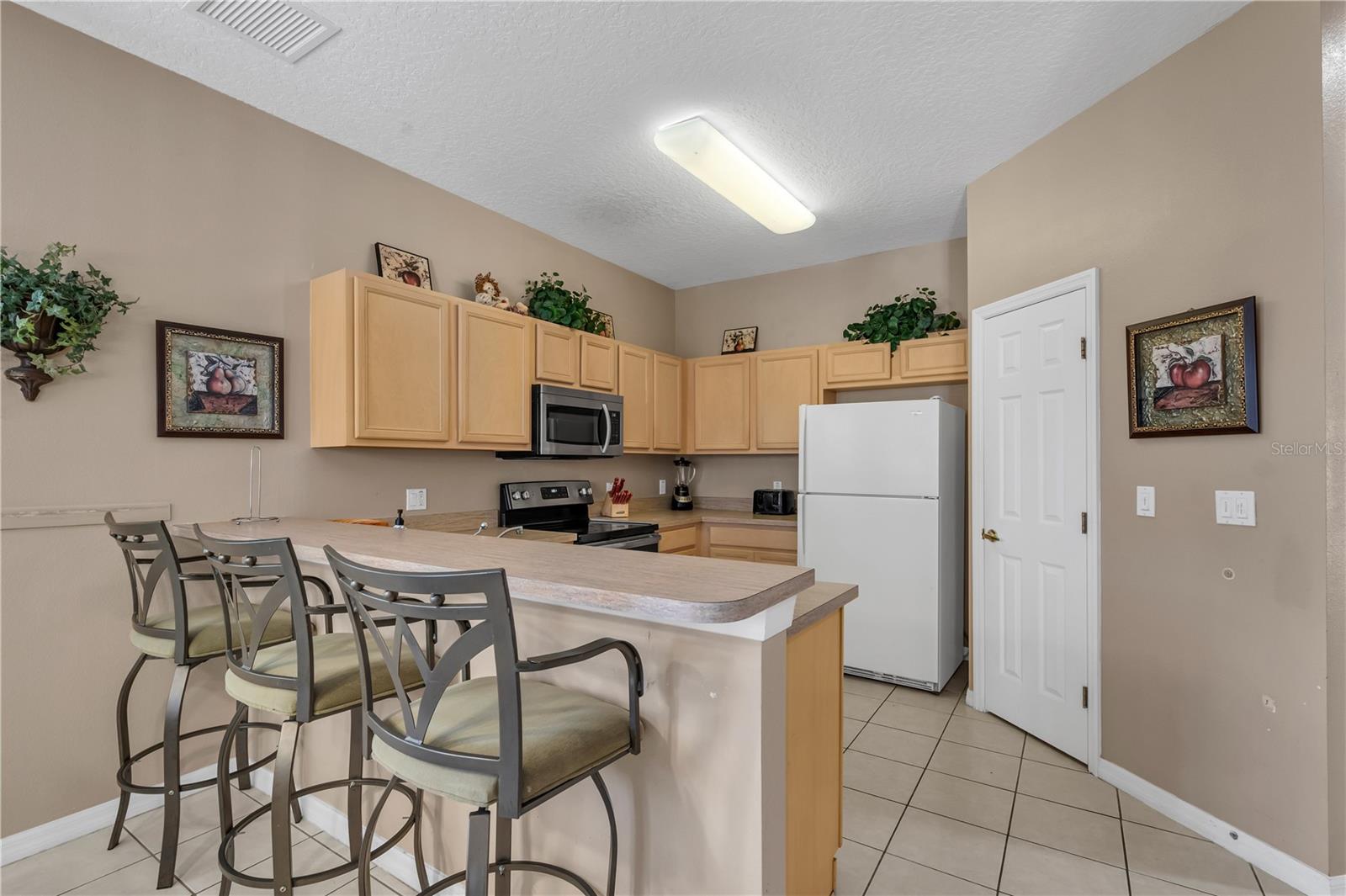 Image 10 of 61 For 708 Eola Way