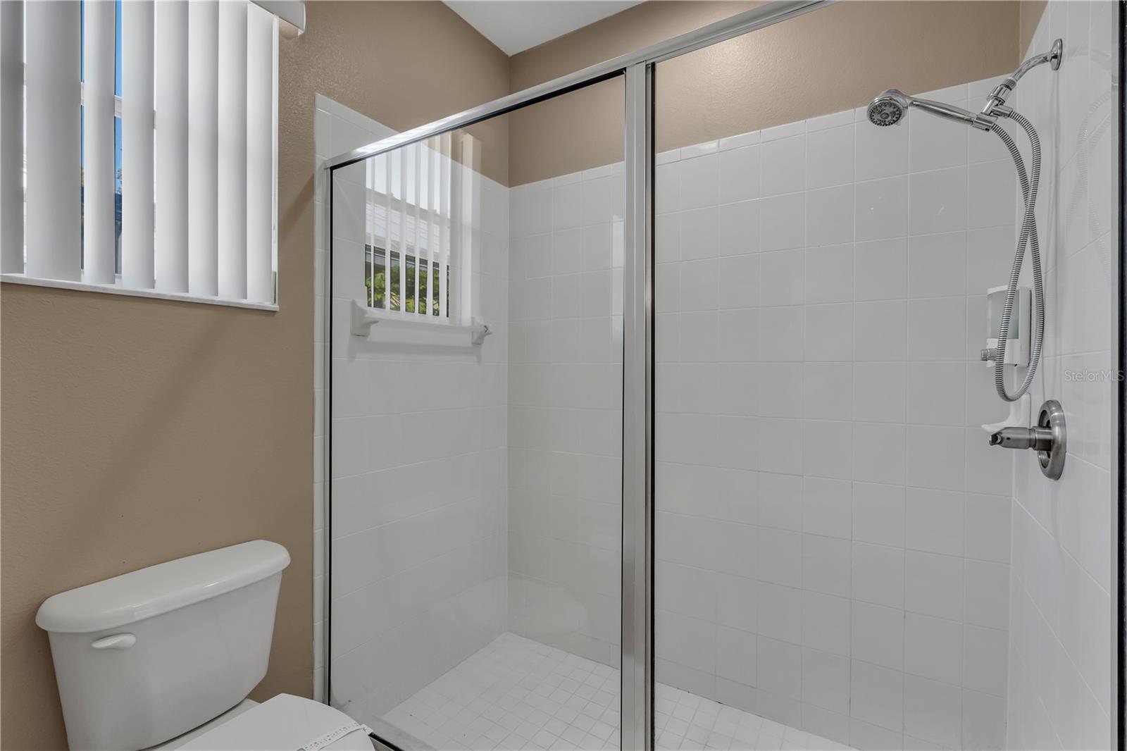 Image 26 of 61 For 708 Eola Way
