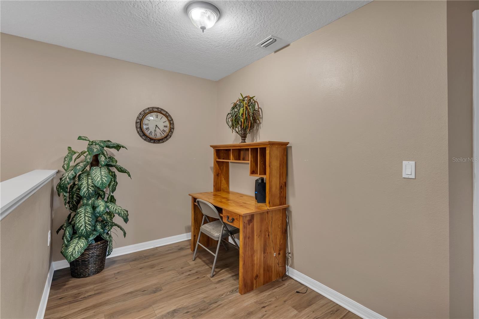 Image 27 of 61 For 708 Eola Way