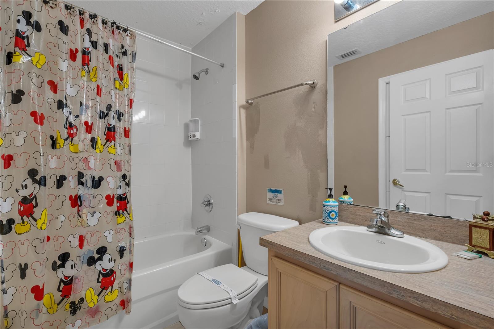 Image 29 of 61 For 708 Eola Way