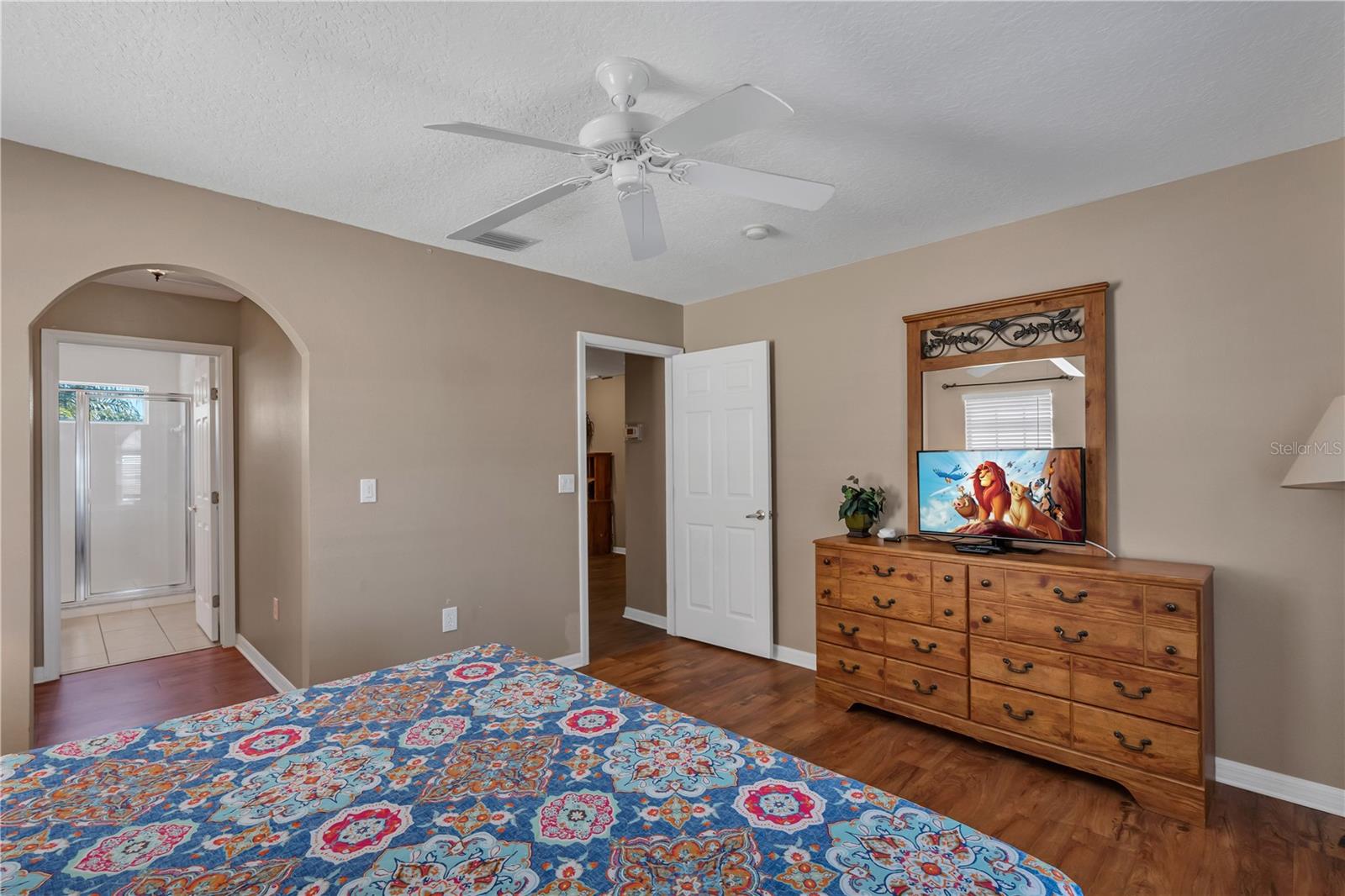 Image 35 of 61 For 708 Eola Way