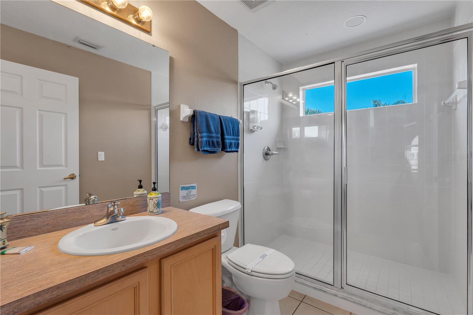 Image 36 of 61 For 708 Eola Way