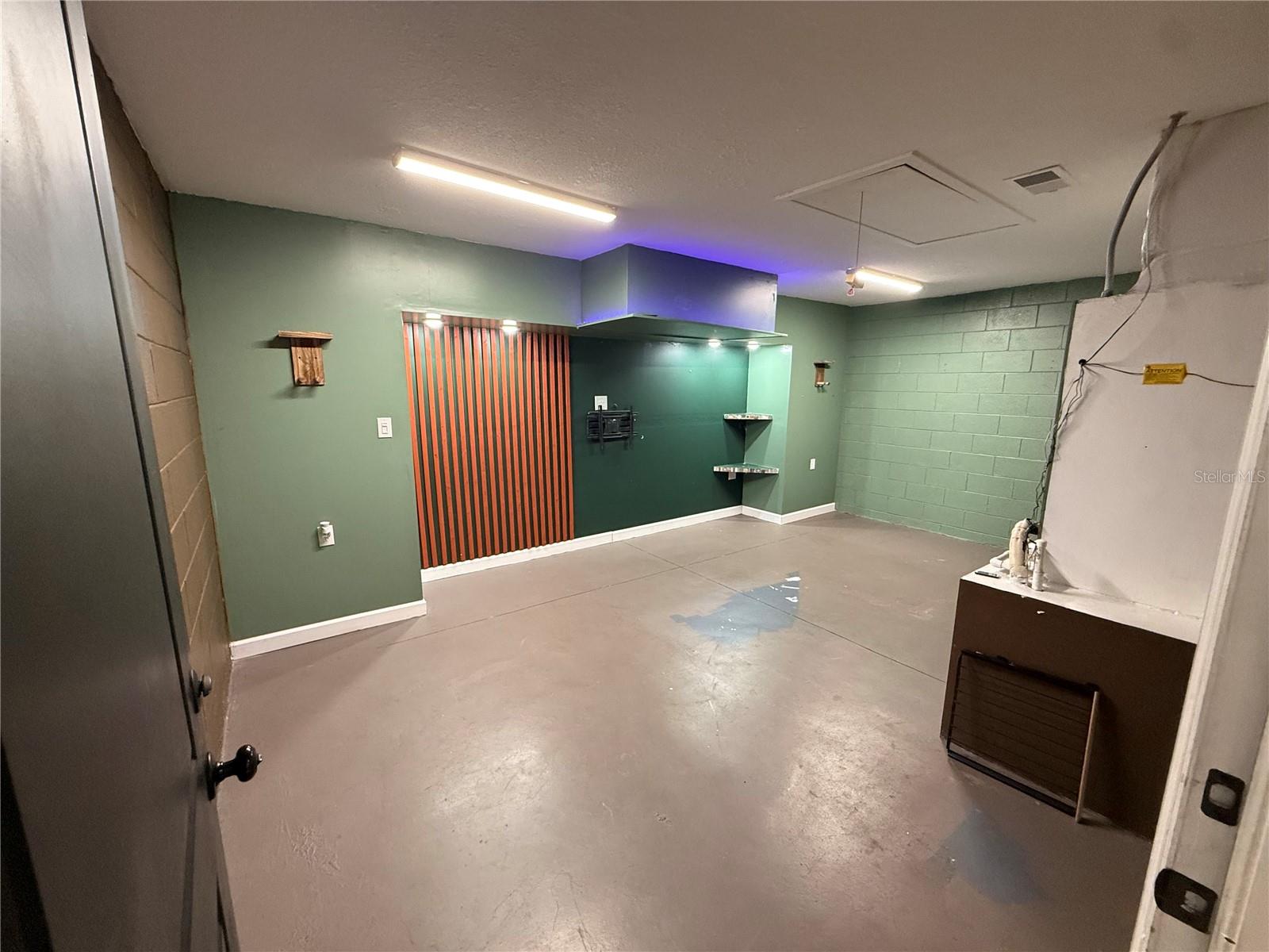 Image 11 of 51 For 2545 El Portal Avenue