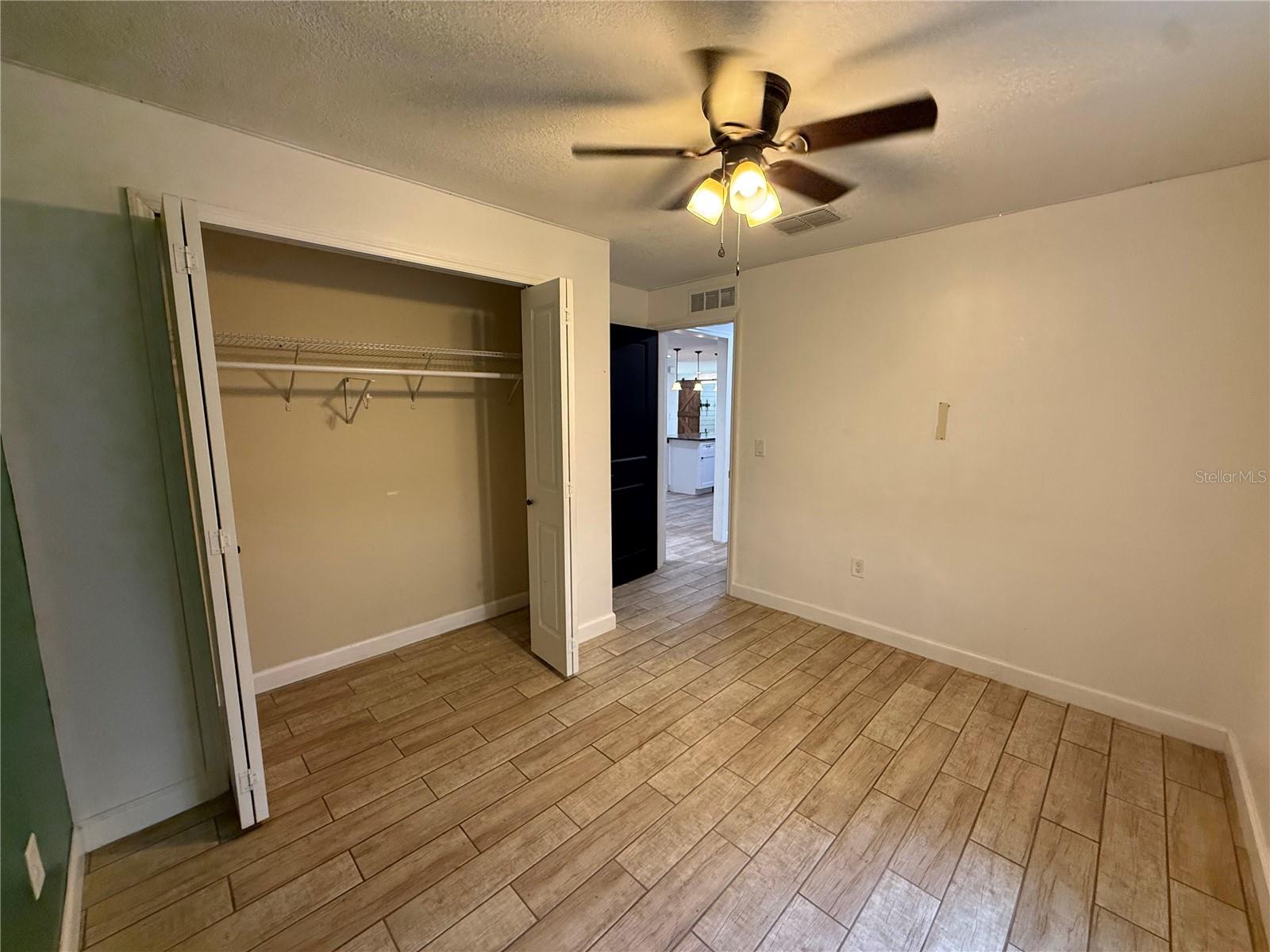 Image 15 of 51 For 2545 El Portal Avenue