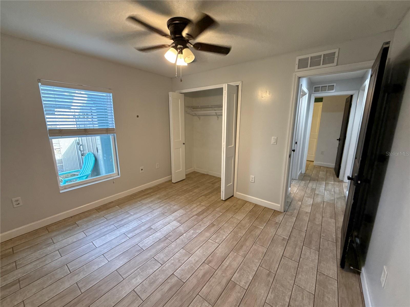 Image 21 of 51 For 2545 El Portal Avenue