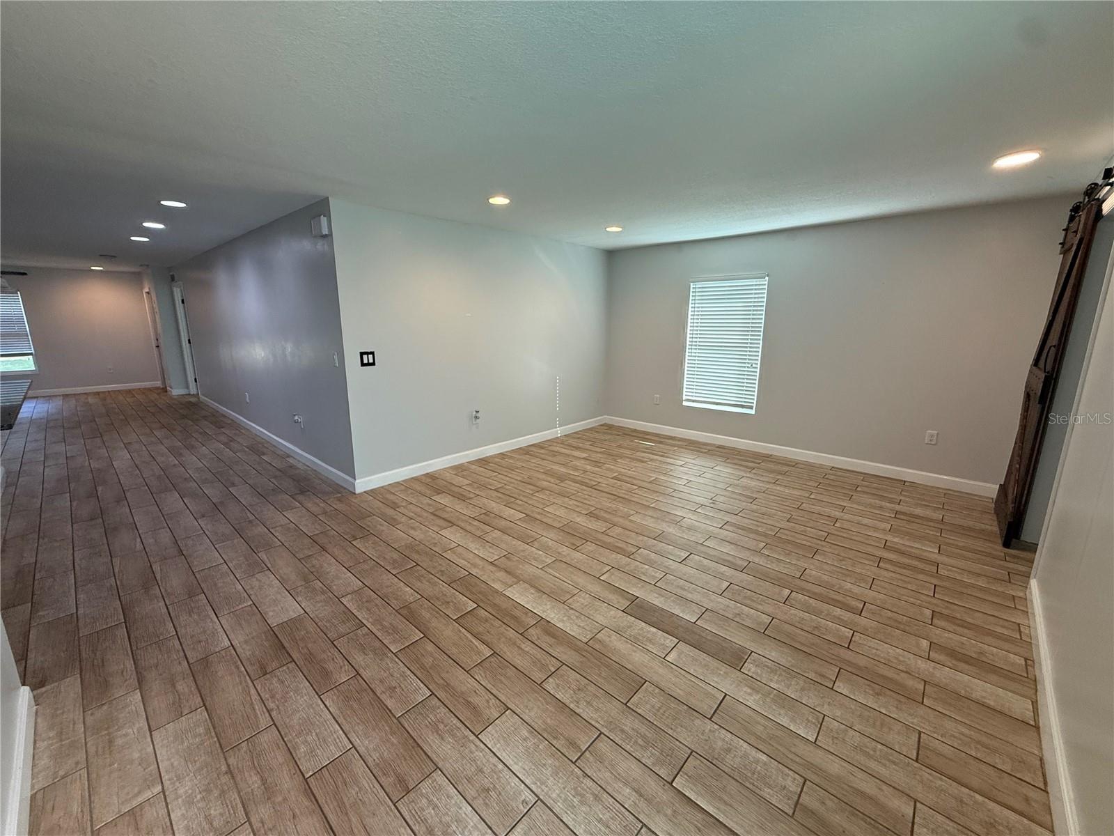 Image 3 of 51 For 2545 El Portal Avenue