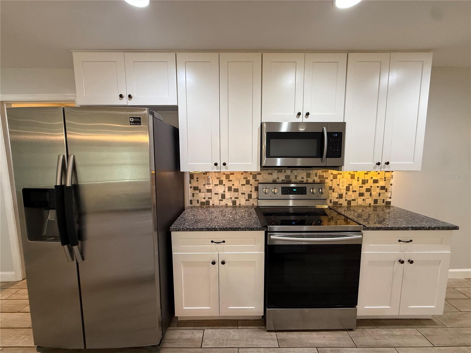 Image 8 of 51 For 2545 El Portal Avenue