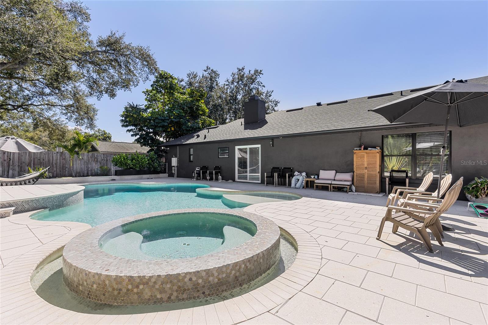 Image 32 of 44 For 963 Glenview Circle