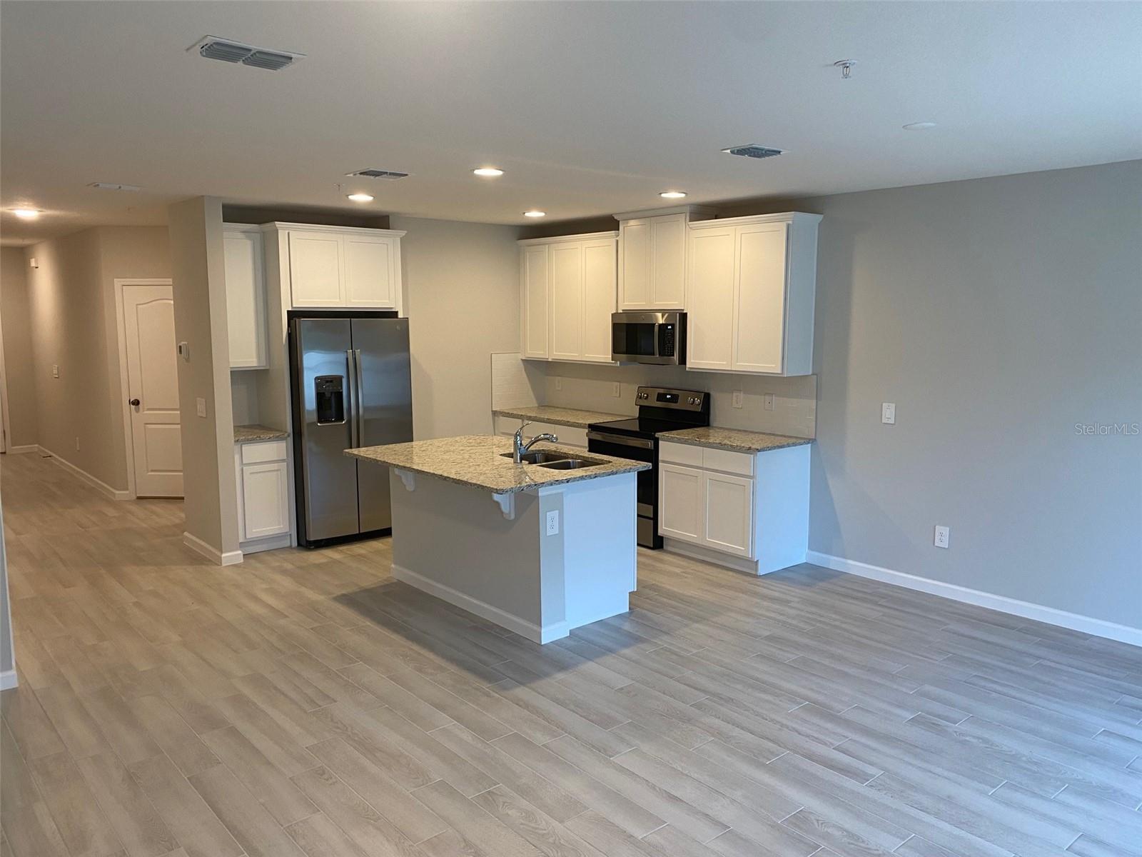 Image 17 of 25 For 231 Cape Honeysuckle Place