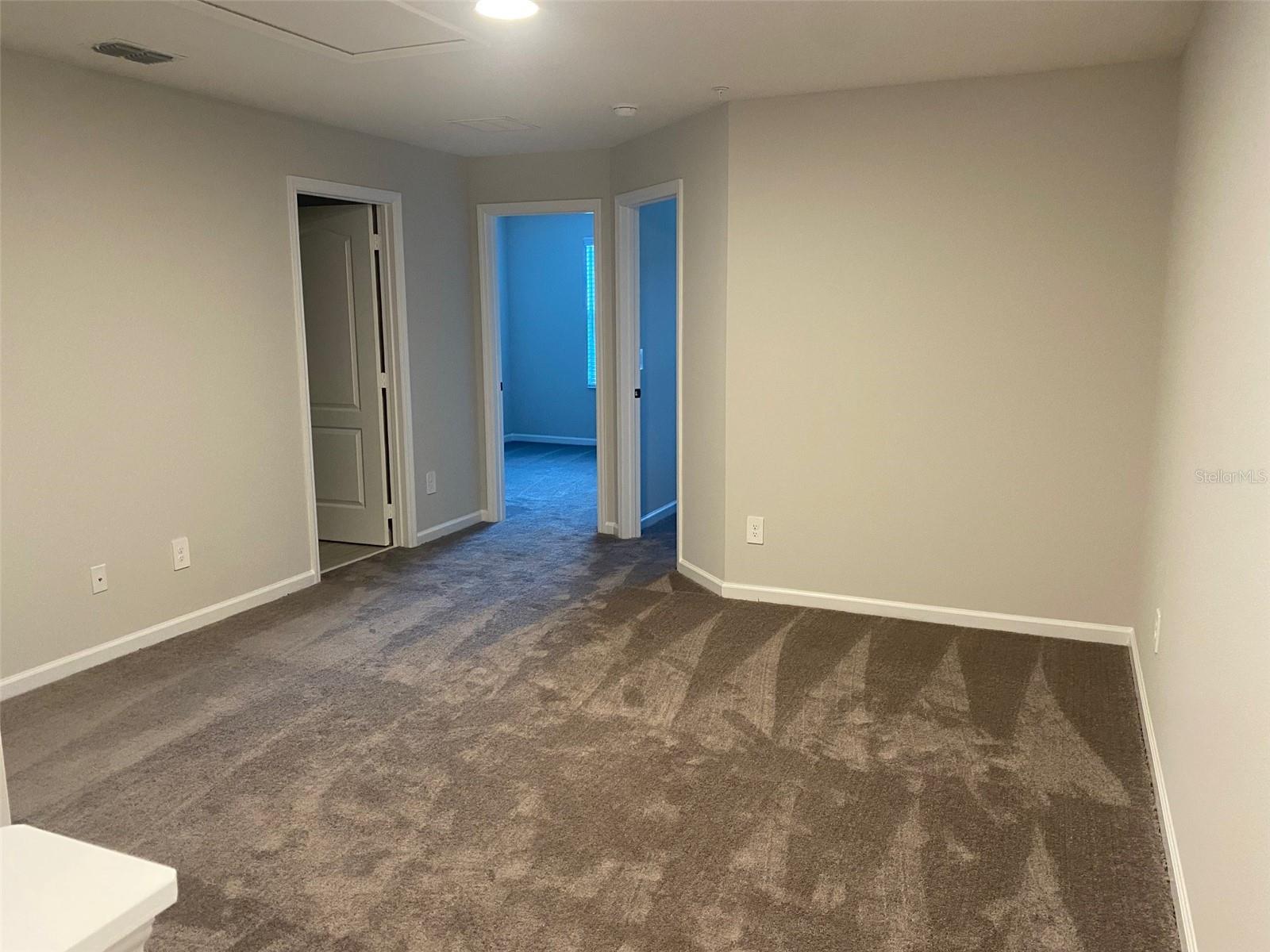 Image 21 of 25 For 231 Cape Honeysuckle Place