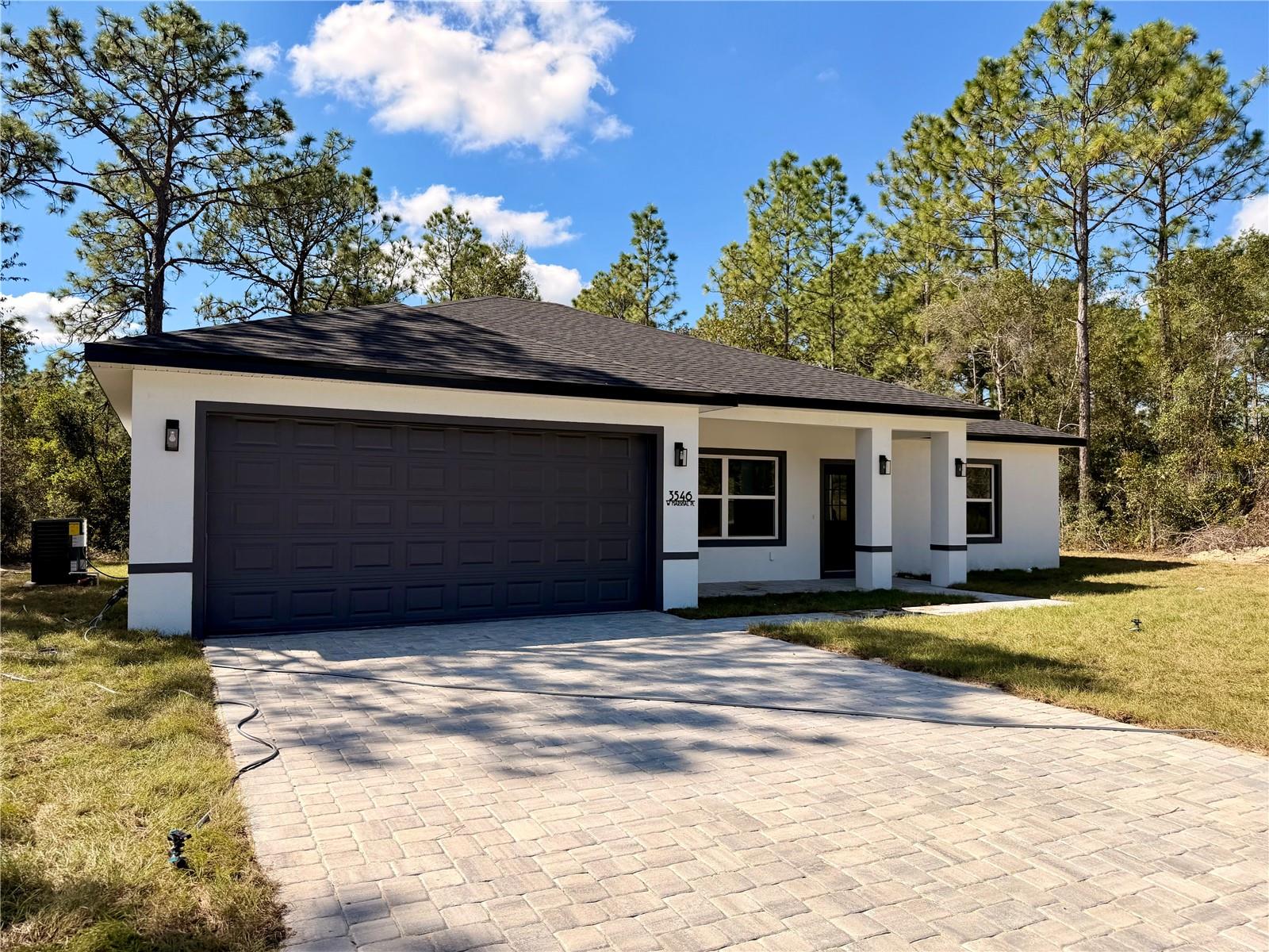 Listing photo id 0 for 3546 Marshal Place