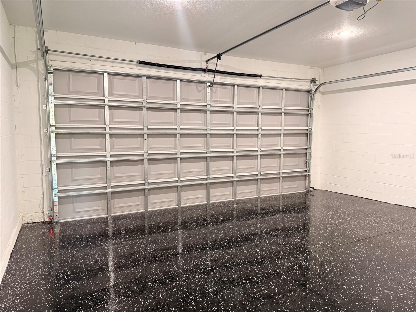 Listing photo id 20 for 3546 Marshal Place