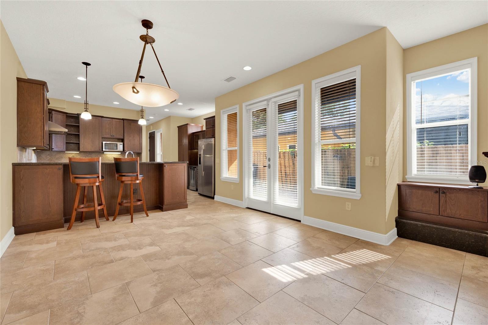 Image 15 of 33 For 1120 Aragon Avenue
