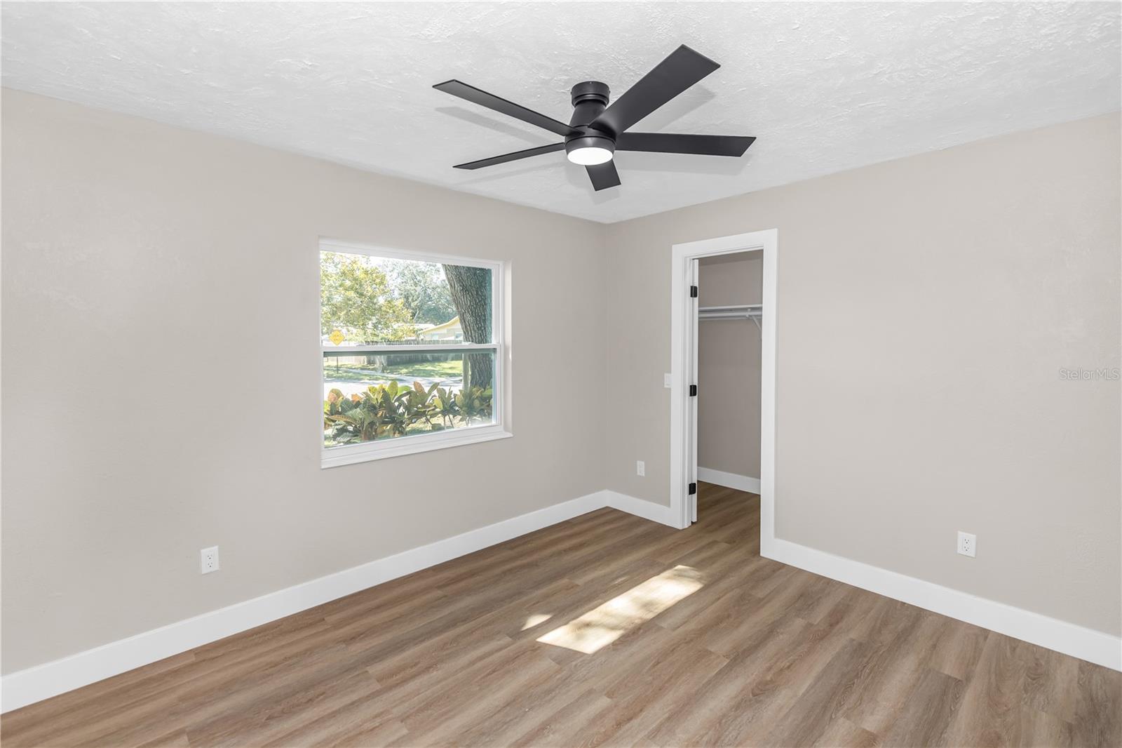 Image 13 of 18 For 652 Moss Drive