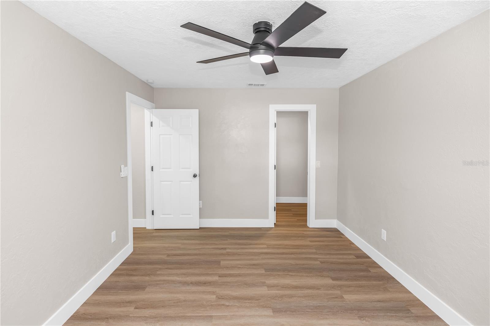 Image 16 of 18 For 652 Moss Drive