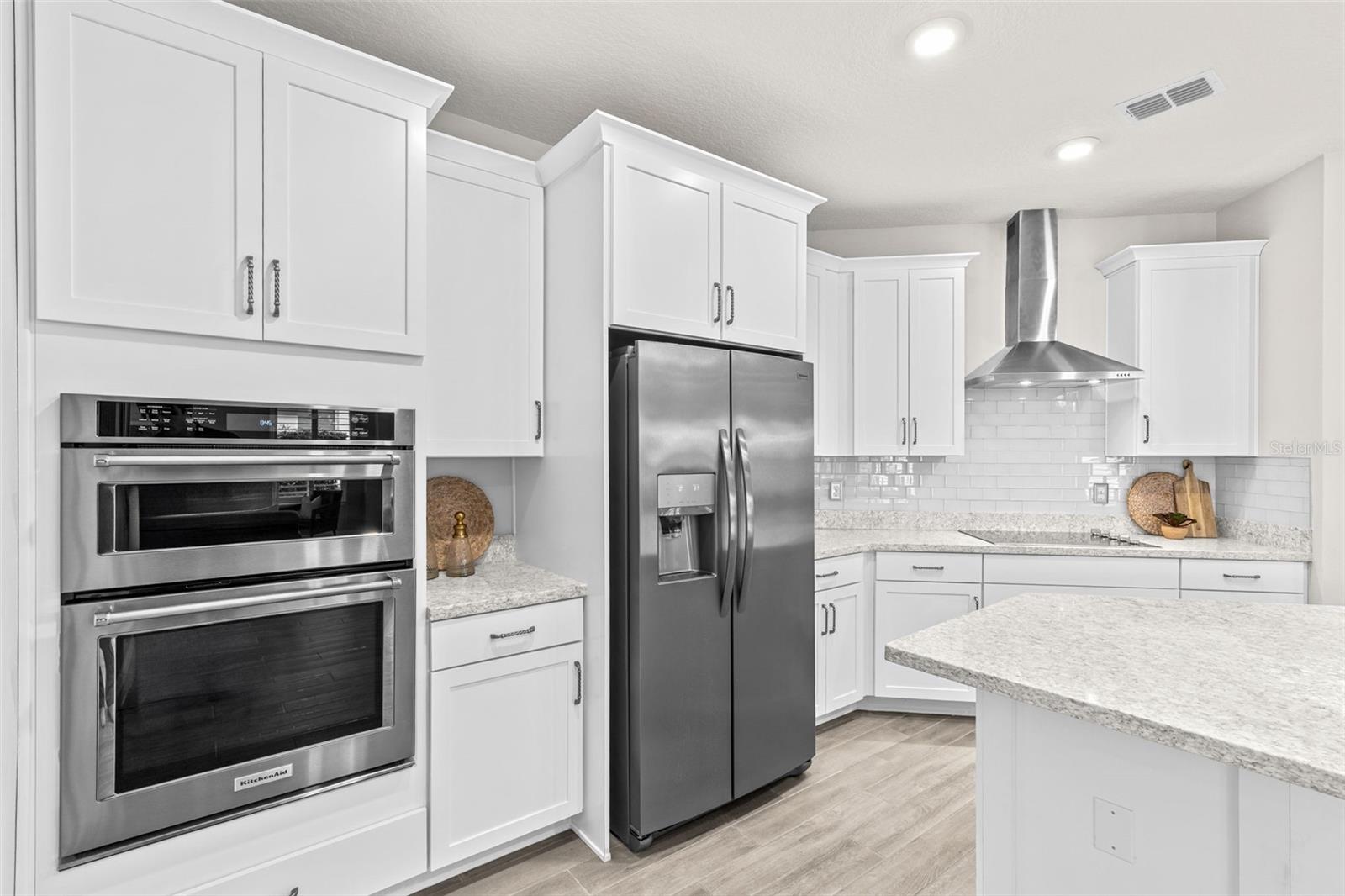 Listing photo id 15 for 10739 Bonne Chance Drive