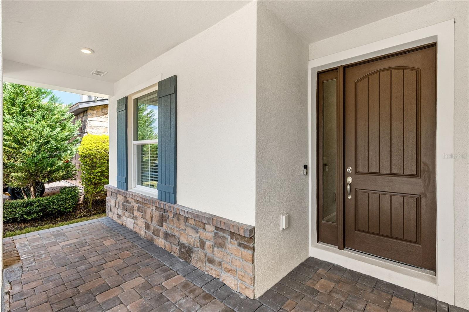 Listing photo id 4 for 10739 Bonne Chance Drive