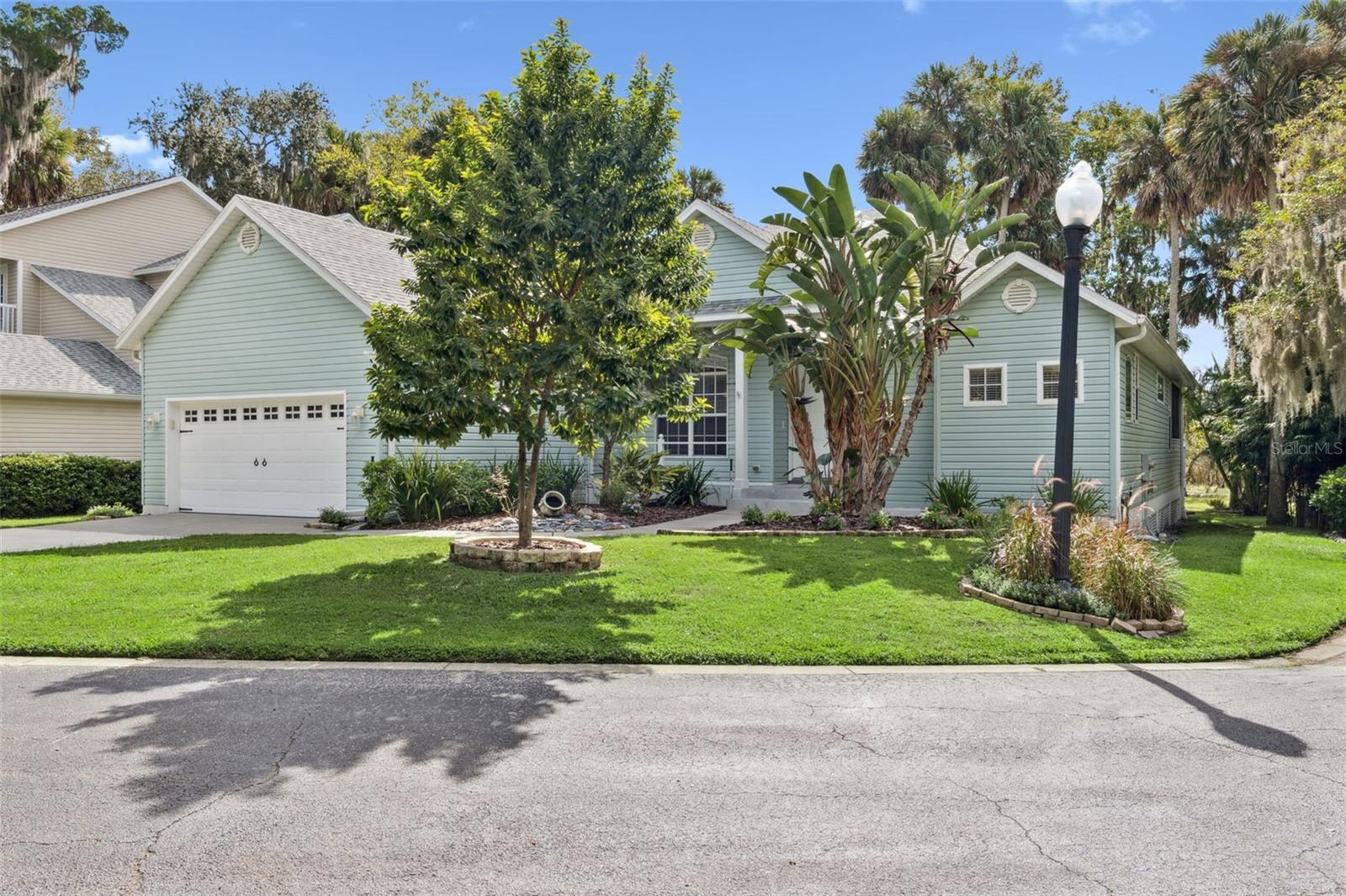 Image 18 of 21 For 195 River Village Drive