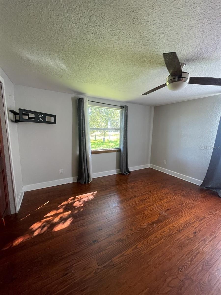 Image 16 of 50 For 530 Rebel Run