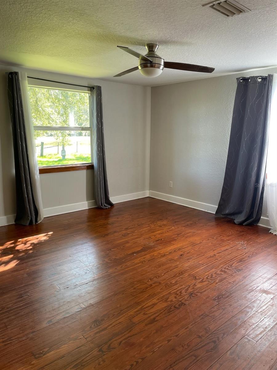 Image 28 of 50 For 530 Rebel Run