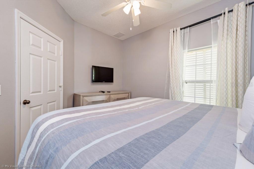 Image 15 of 29 For 4732 Vero Beach Place