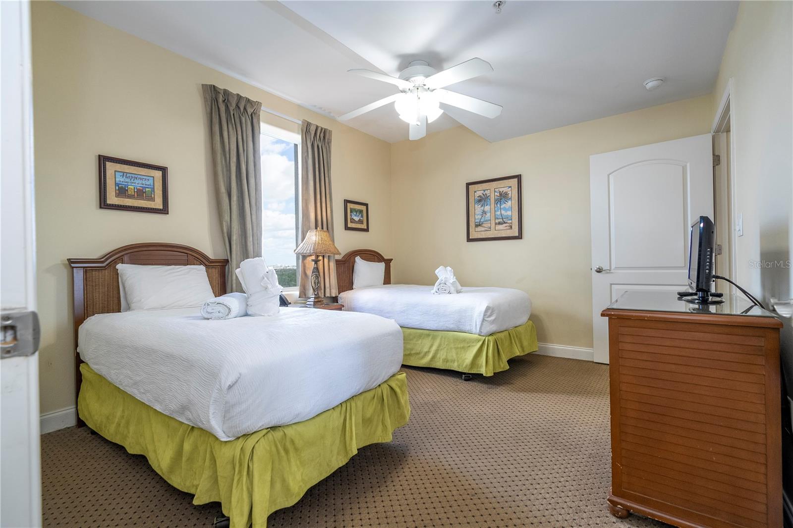 Image 19 of 75 For 13415 Blue Heron Beach Drive 1401