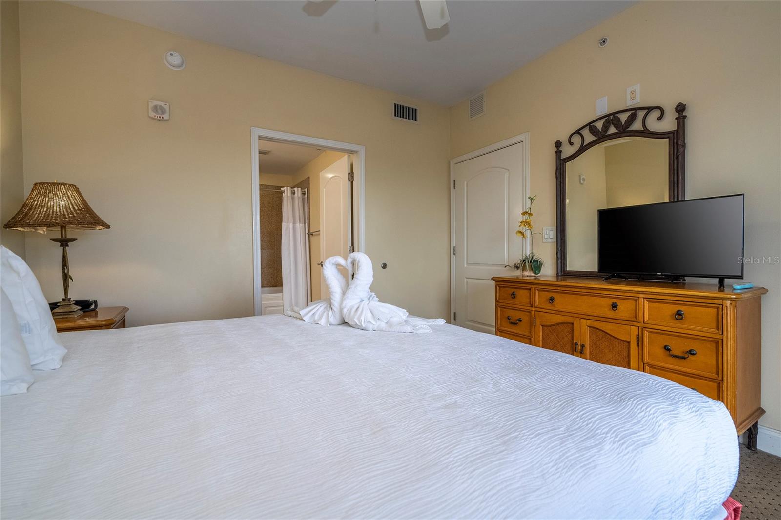 Image 23 of 75 For 13415 Blue Heron Beach Drive 1401