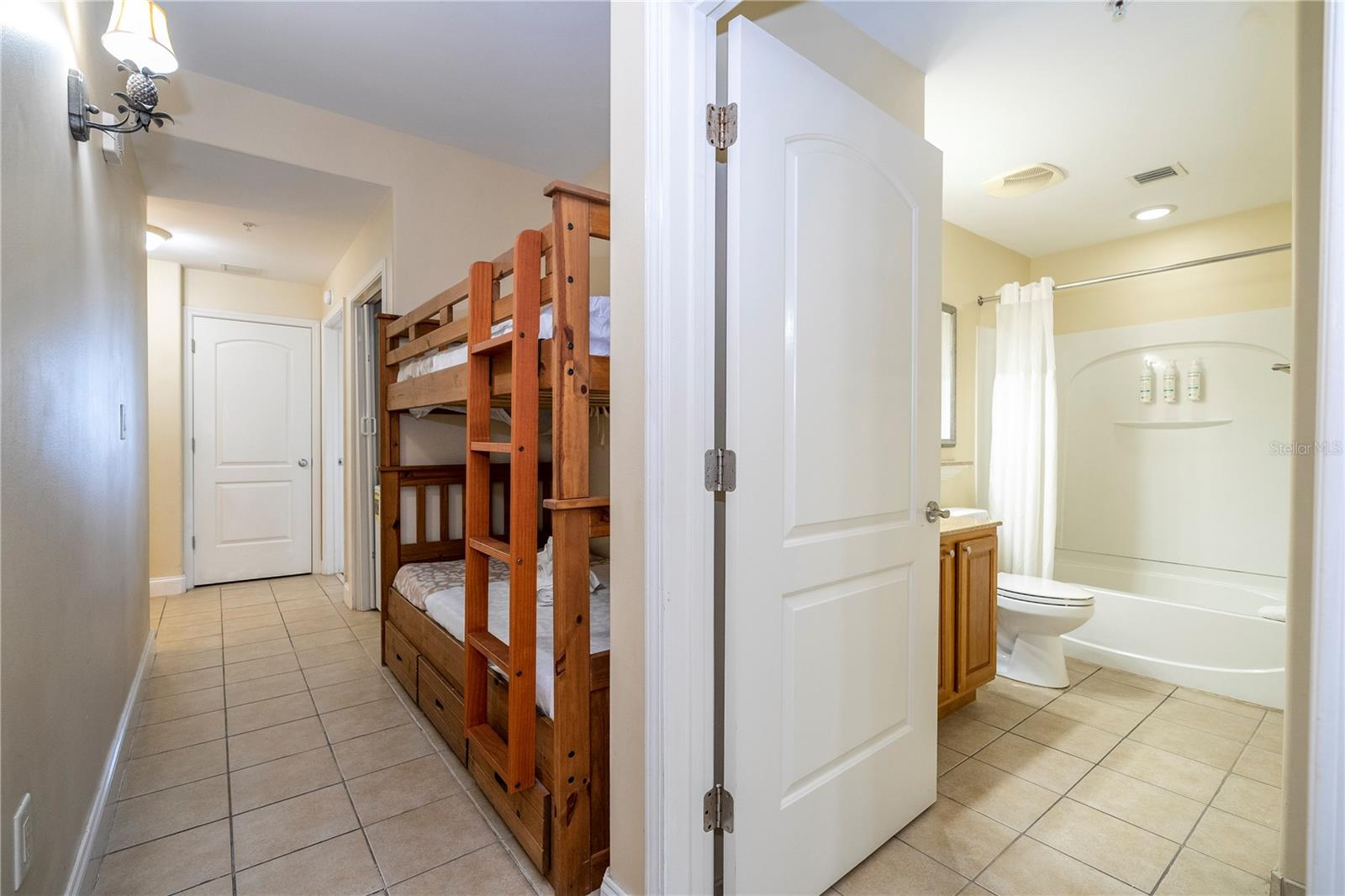 Image 7 of 75 For 13415 Blue Heron Beach Drive 1401