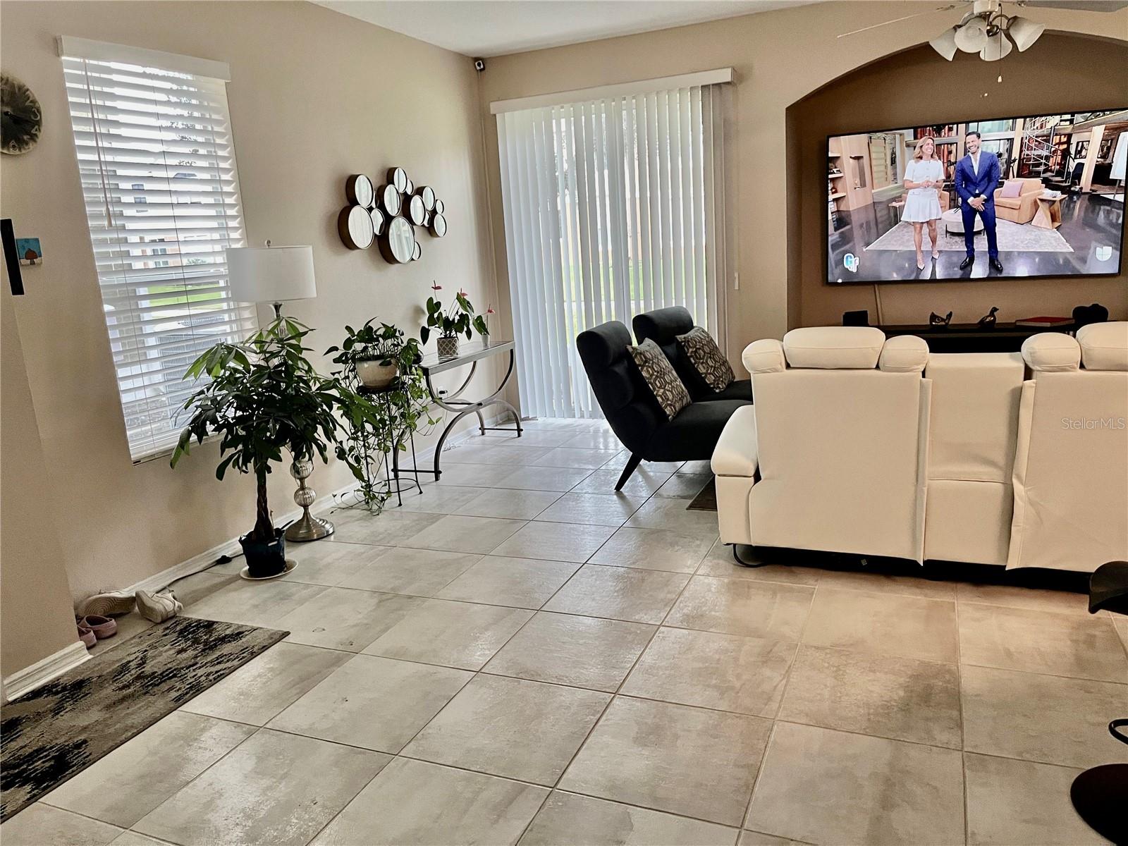 Image 14 of 40 For 1325 Broken Oak Drive C