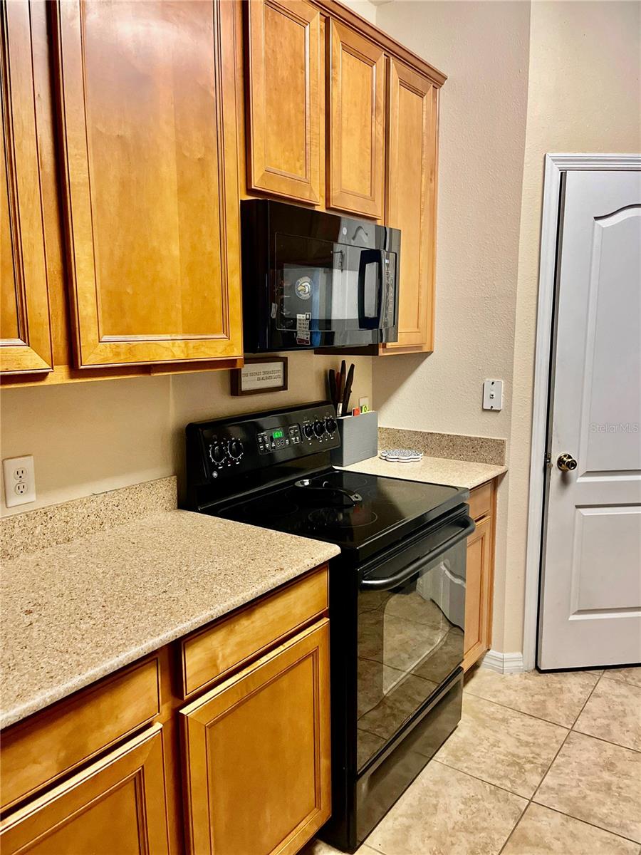 Image 17 of 40 For 1325 Broken Oak Drive C