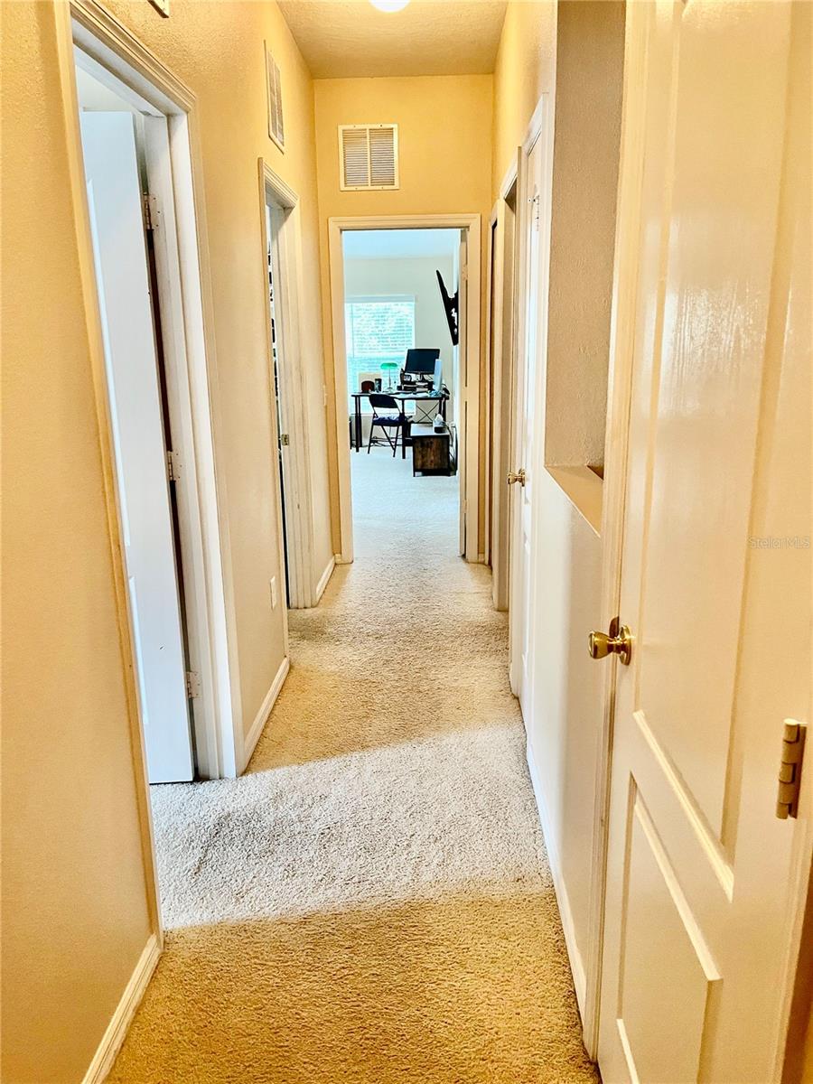 Image 20 of 40 For 1325 Broken Oak Drive C