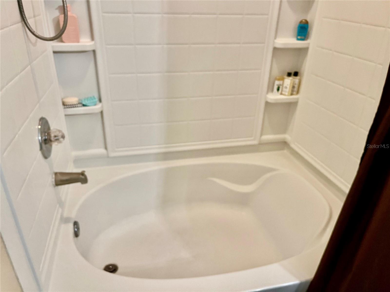 Image 25 of 40 For 1325 Broken Oak Drive C