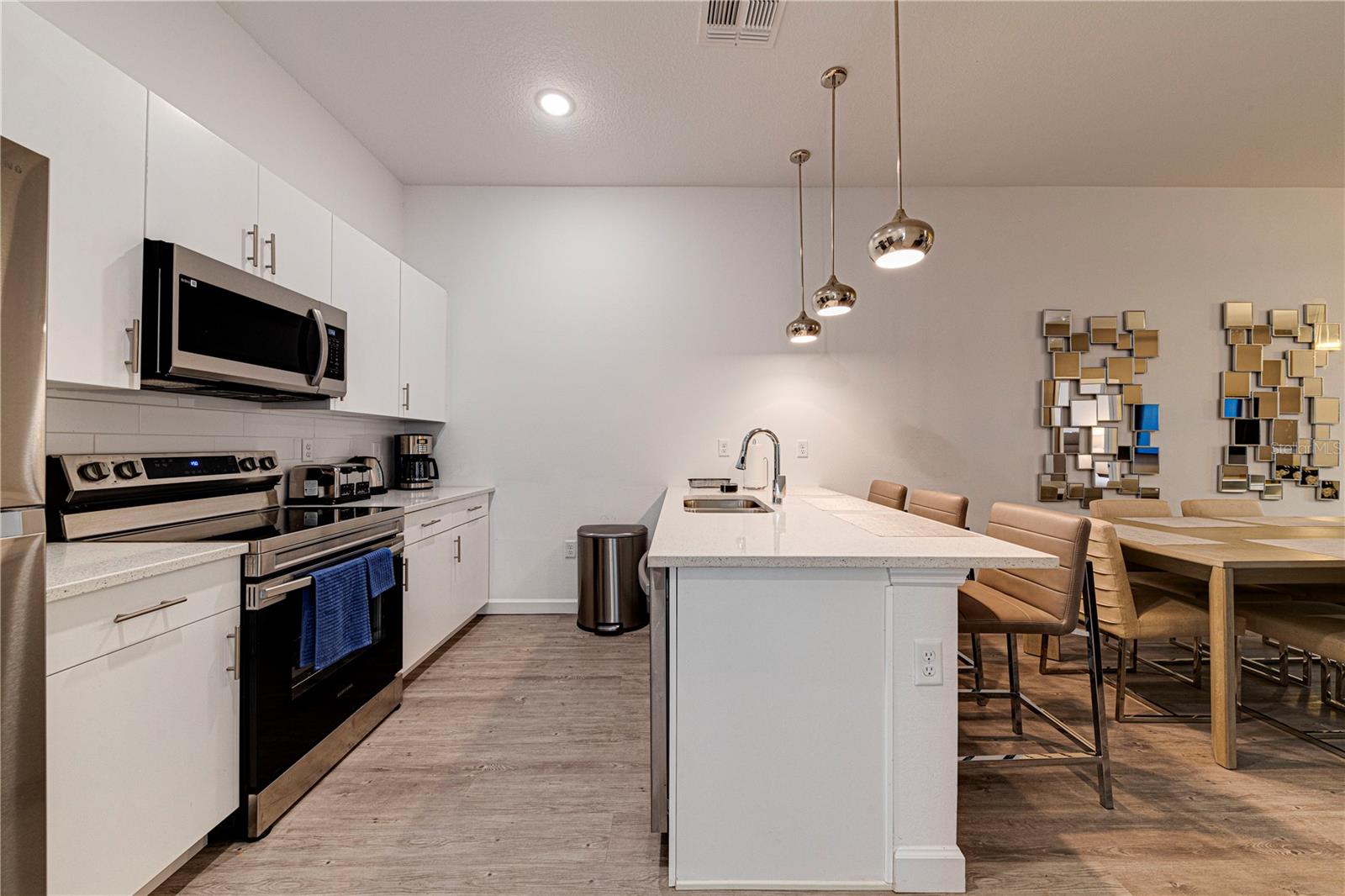 Image 6 of 55 For 633 Trikomo Drive