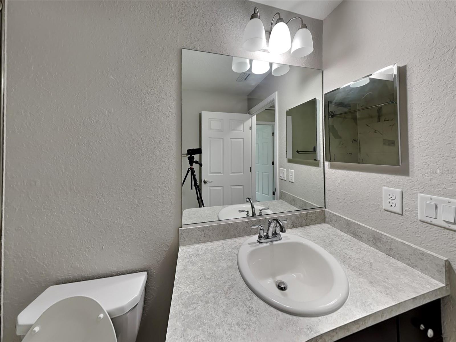 Image 14 of 16 For 1984 Magenta Drive