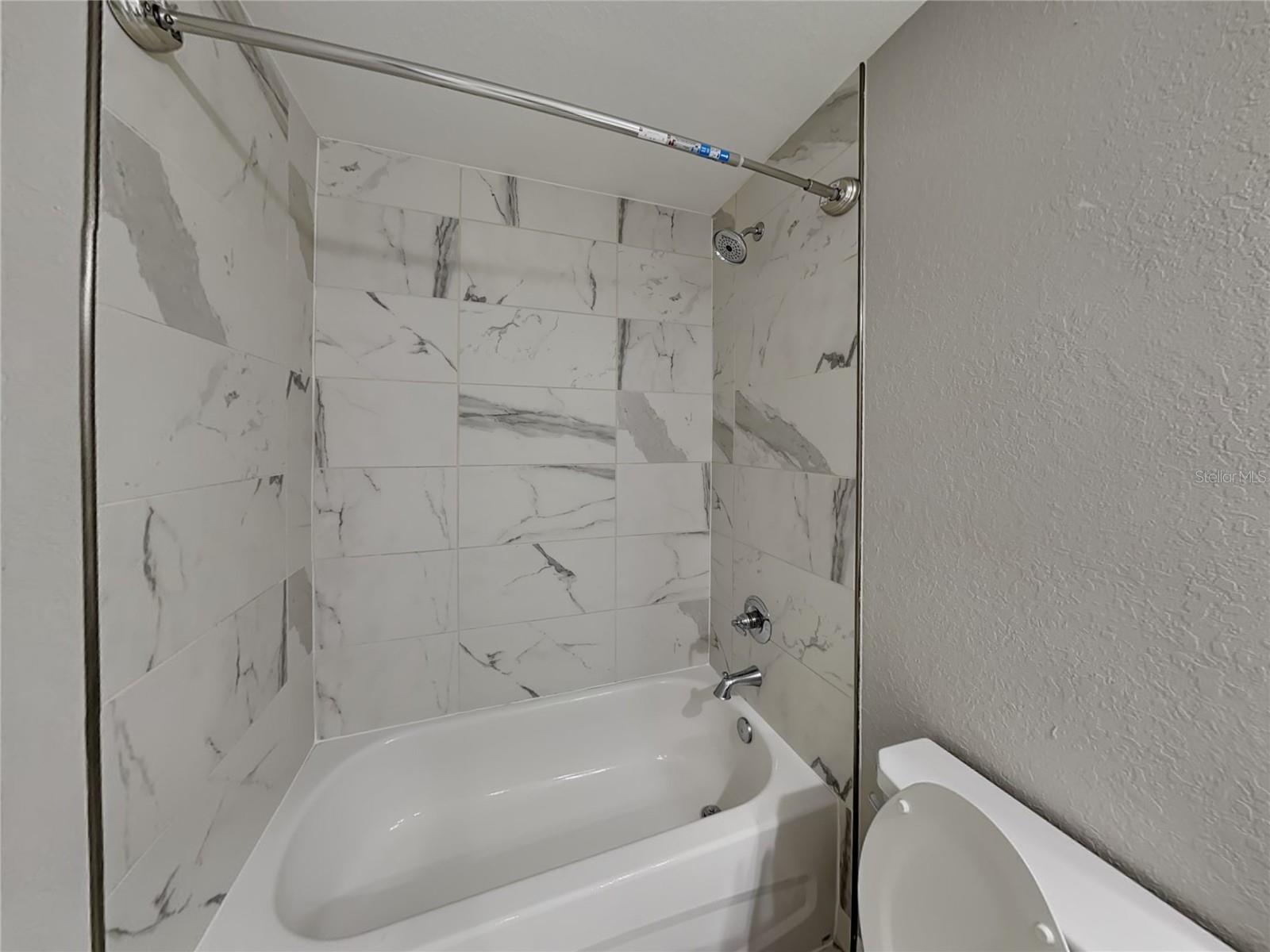 Image 15 of 16 For 1984 Magenta Drive