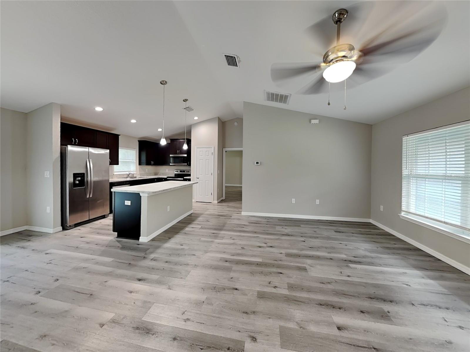 Image 3 of 16 For 1984 Magenta Drive