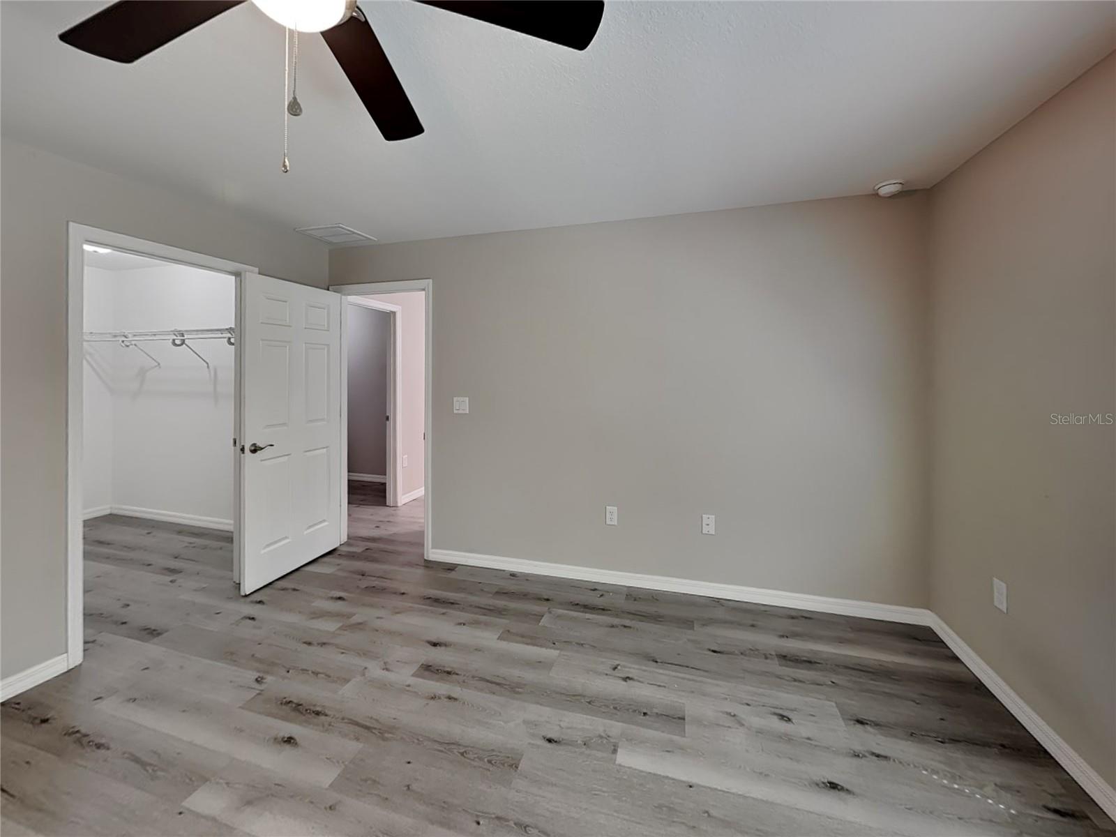 Image 7 of 16 For 1984 Magenta Drive