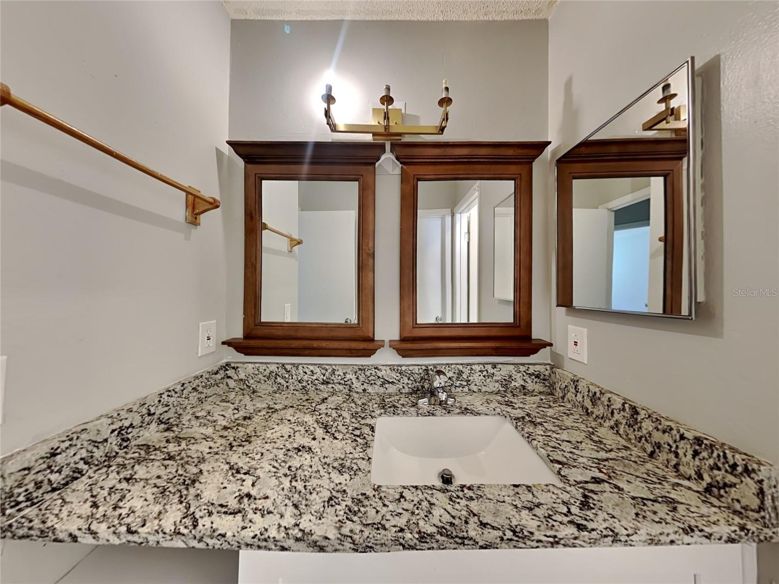 Image 10 of 12 For 4412 Prairie Court 13b-1