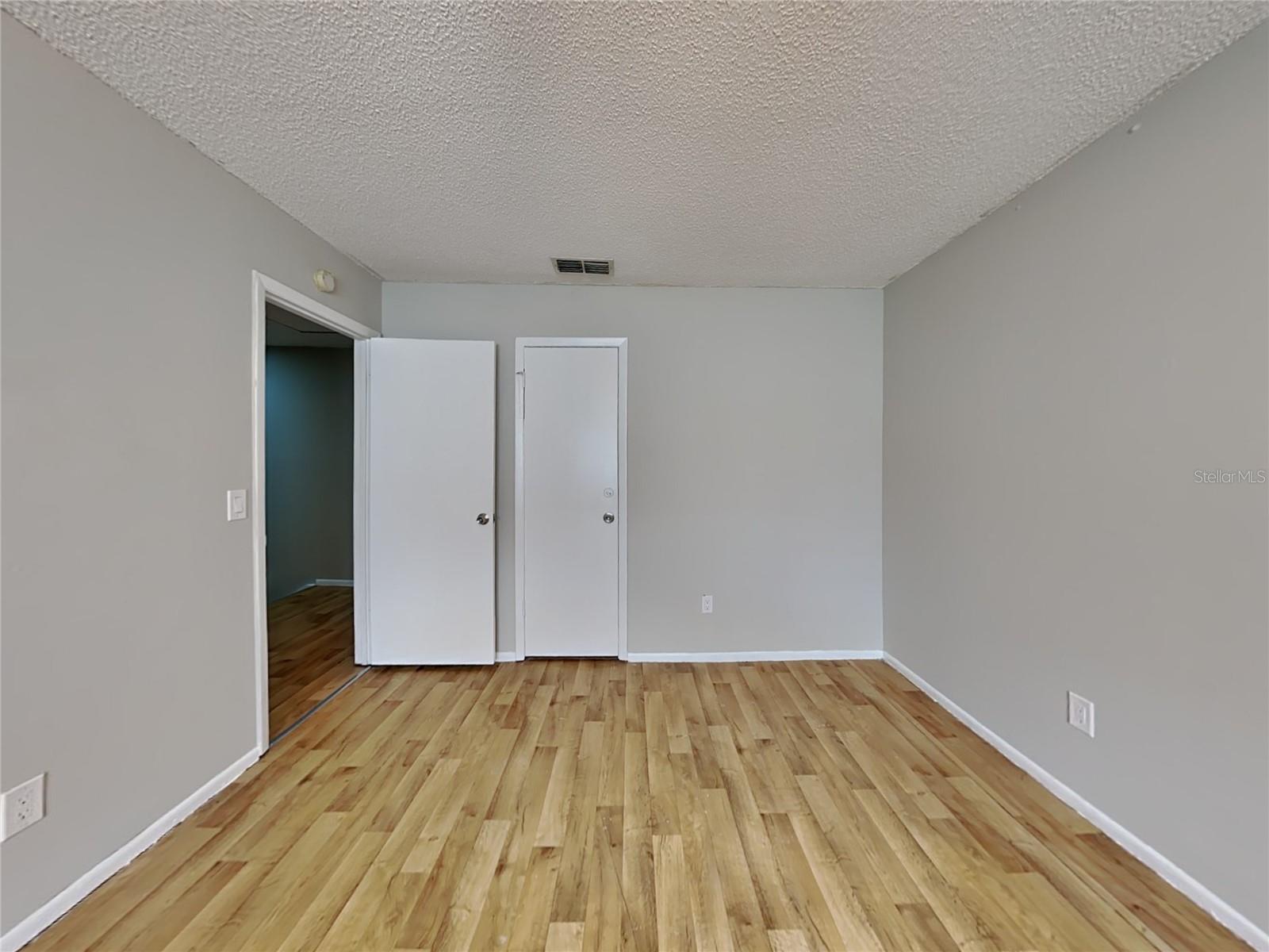 Image 7 of 12 For 4412 Prairie Court 13b-1