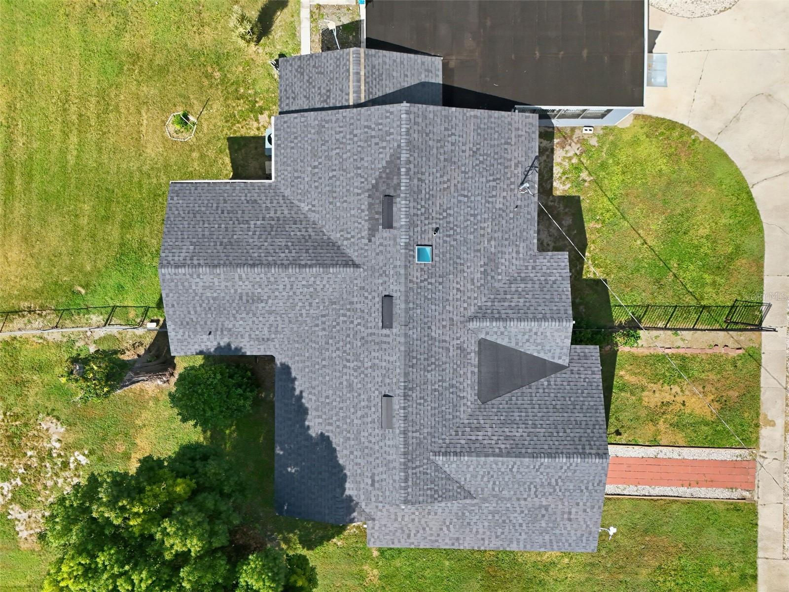 Image 8 of 67 For 2239 Central Avenue