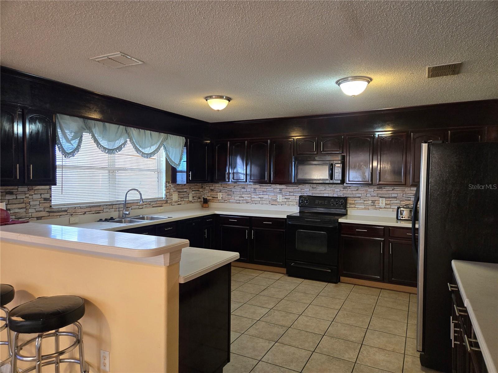 Image 3 of 22 For 4547 Ashtubula Court