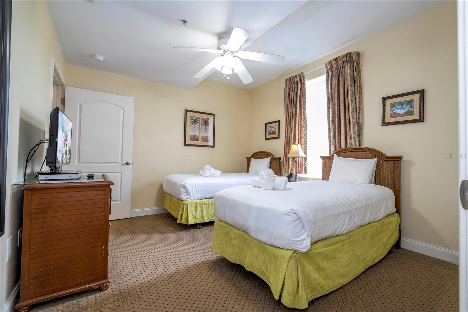 Image 15 of 57 For 13415 Blue Heron Beach Drive 910