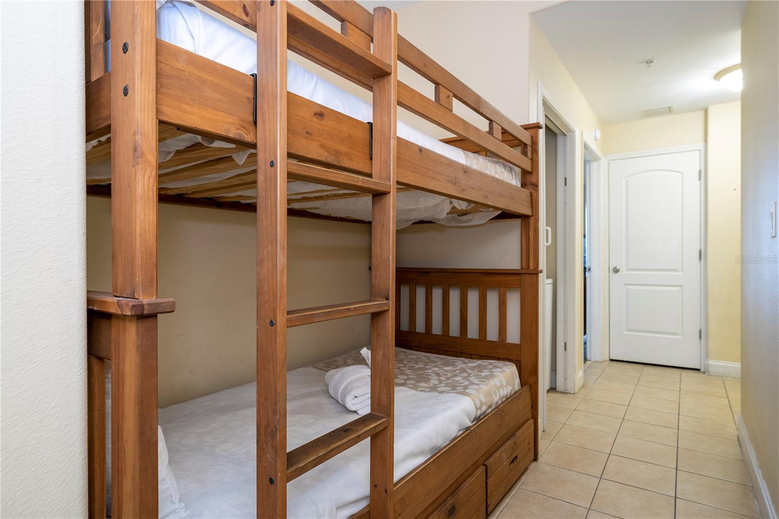 Image 9 of 57 For 13415 Blue Heron Beach Drive 910