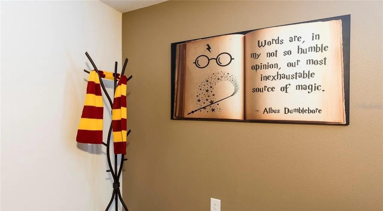 Image 22 of 42 For 1592 Maidstone Court