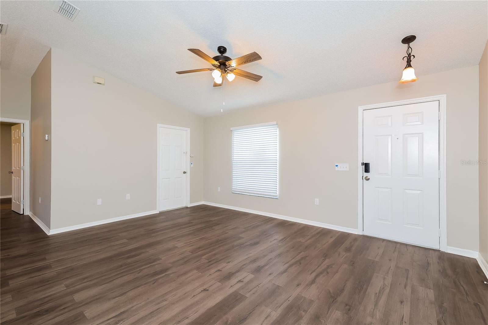 Image 3 of 16 For 15 Sawfish Lane