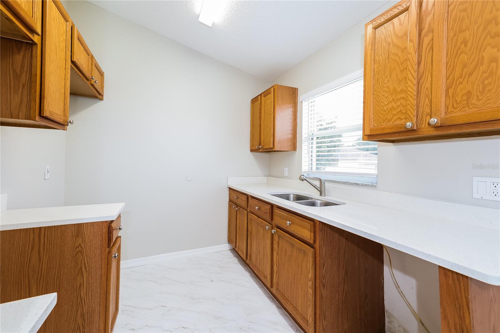 Image 5 of 16 For 15 Sawfish Lane