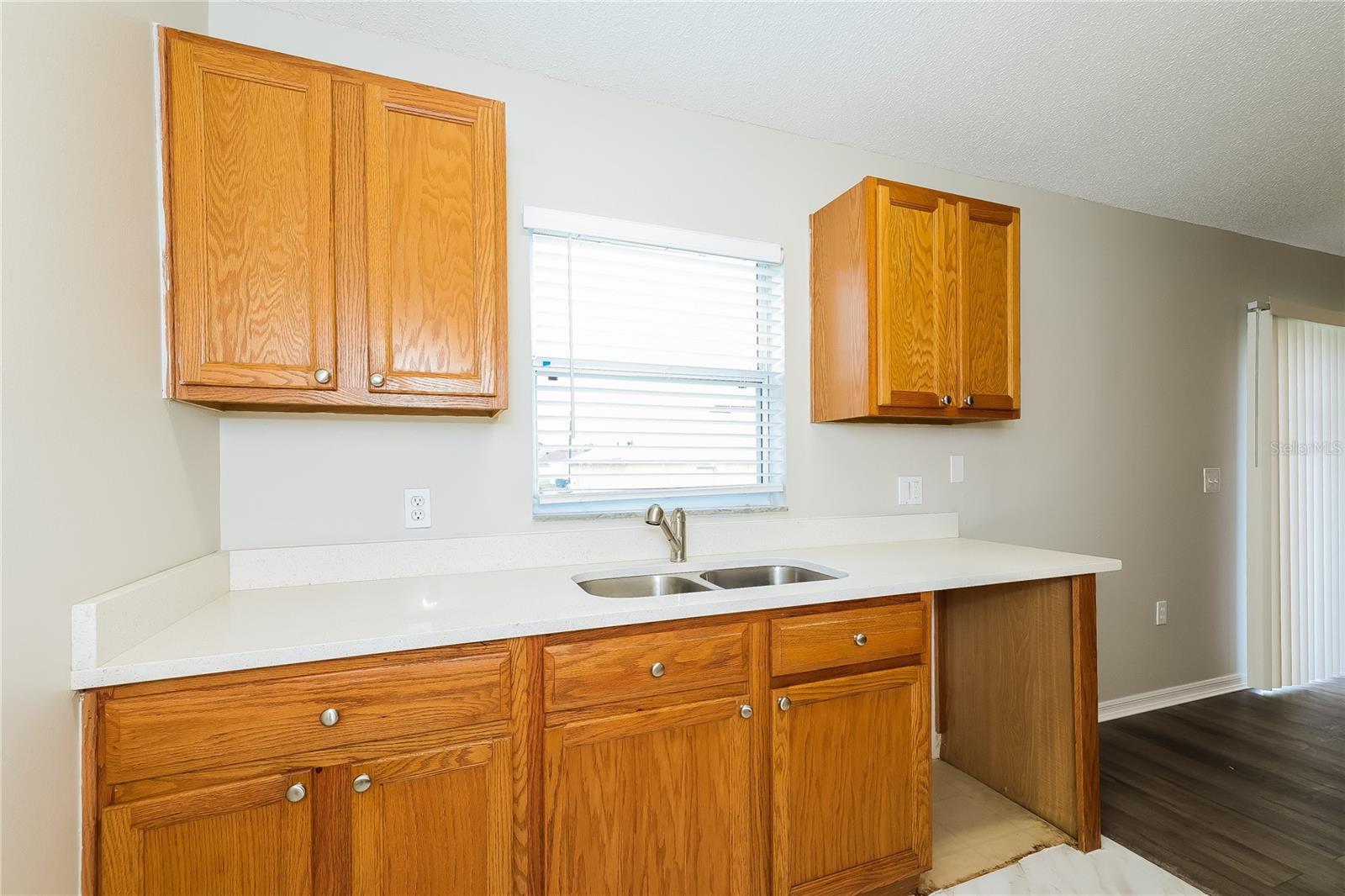 Image 6 of 16 For 15 Sawfish Lane